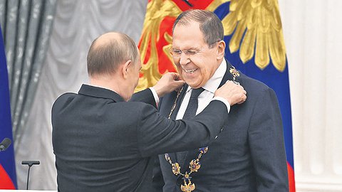 Владимир Путин принял всех как наградных